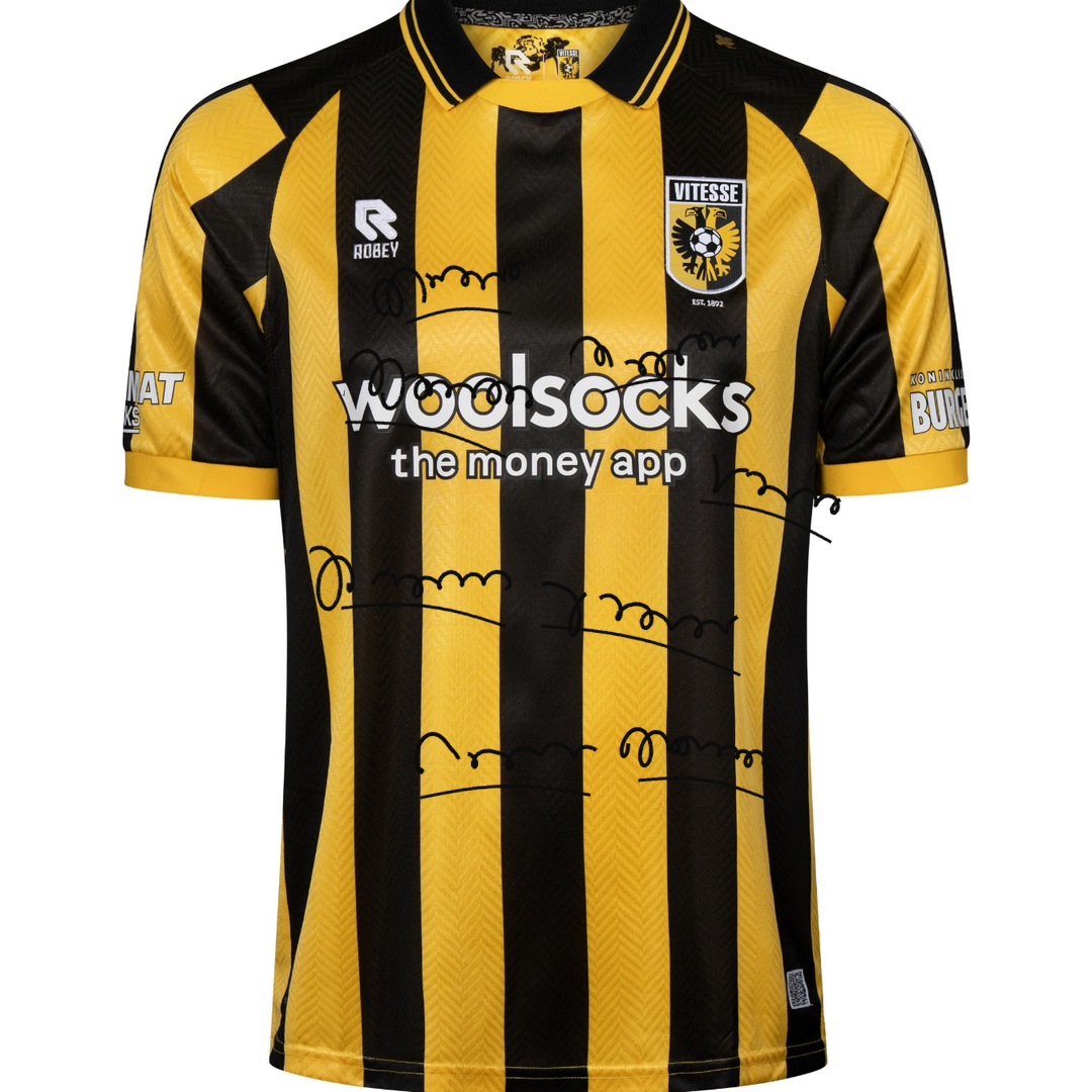 Gesigneerd wedstrijdshirt